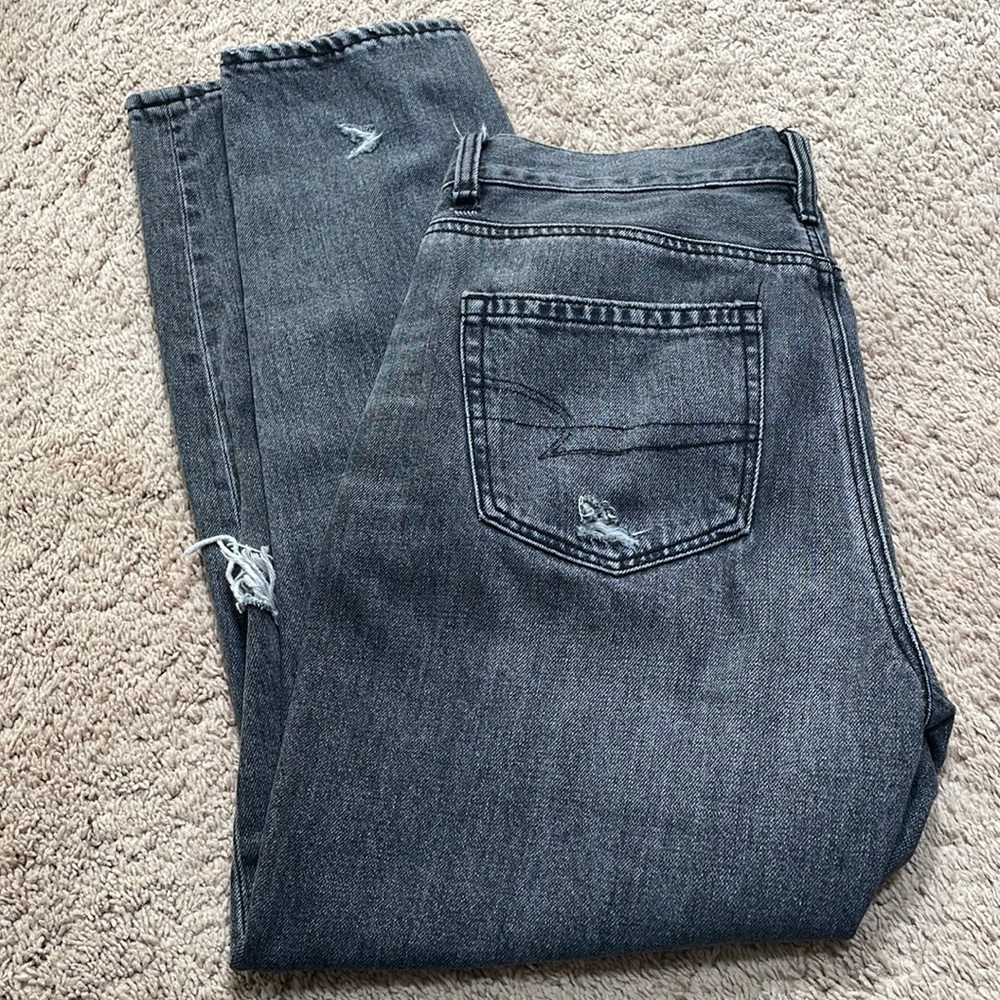 American Eagle straight leg distressed jeans
